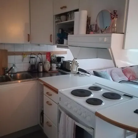 Central Cozy Accommodation, Single Room Or Bed In Dormroom Gothenburg Exterior photo